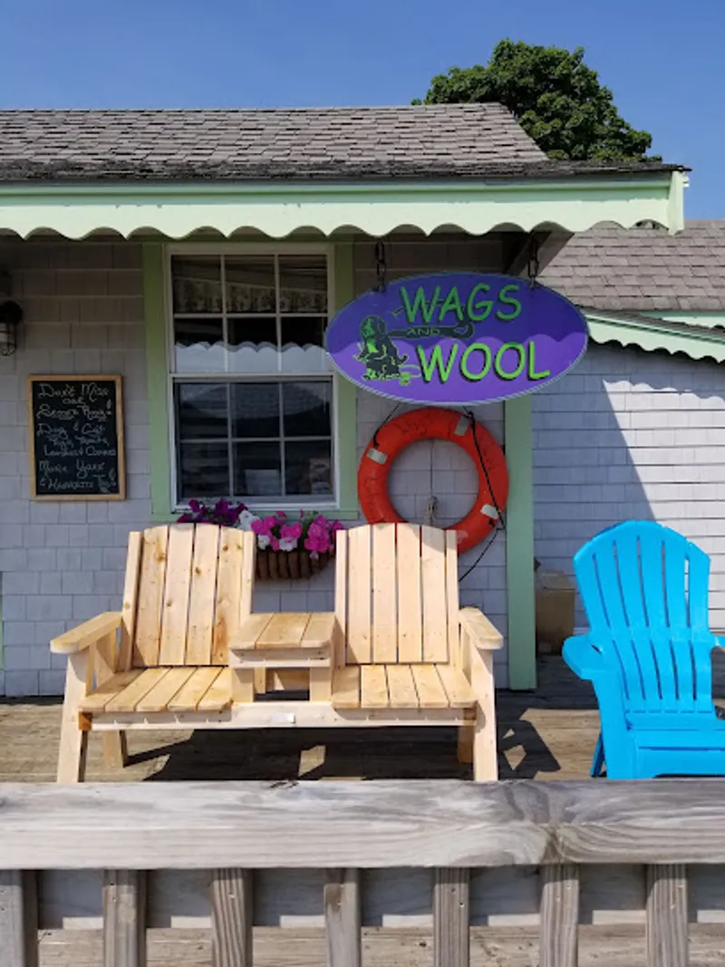 Wags & Wool